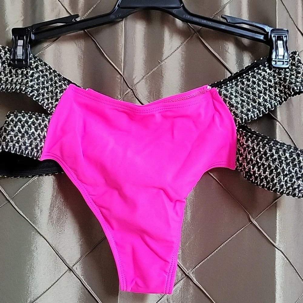 NWT. OOH LA LA Retro Moulded Cup Hot Pink Bikini w/Elastic Straps